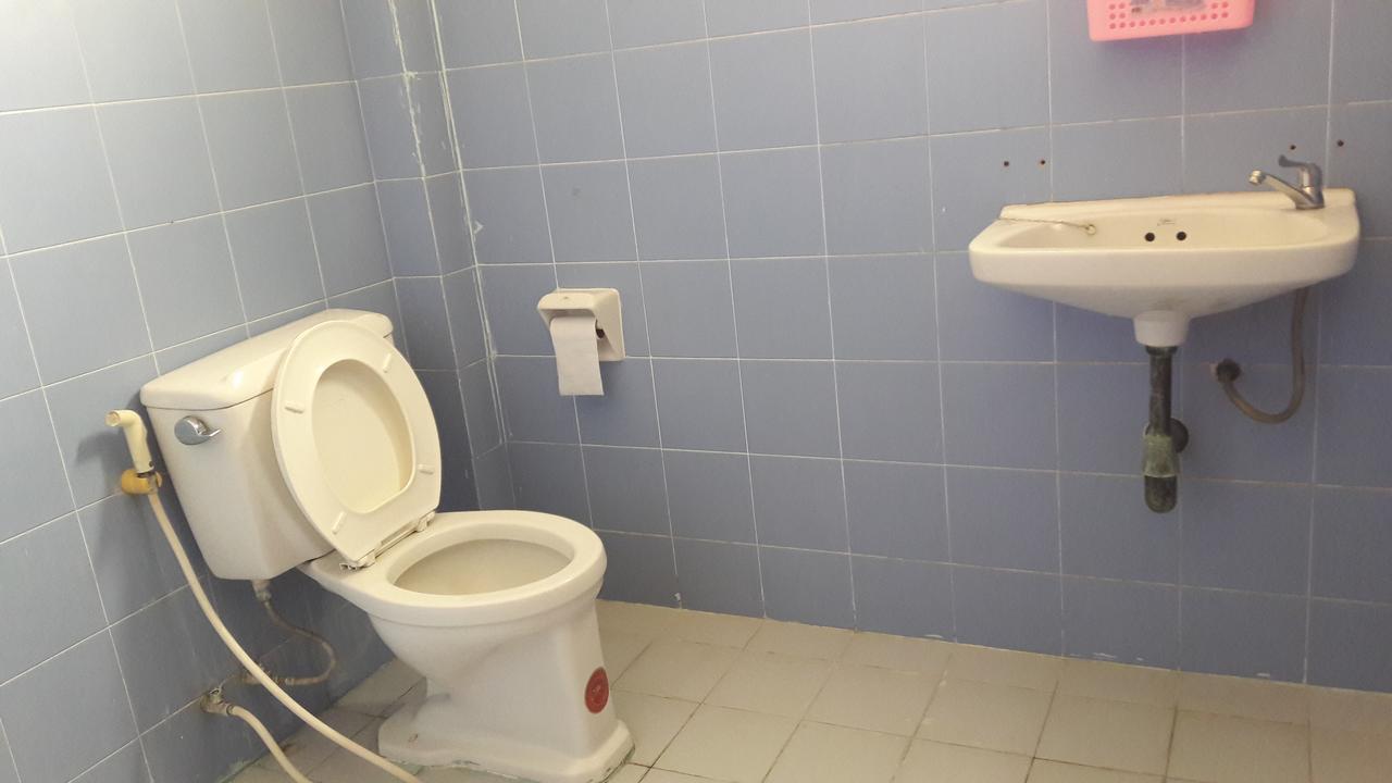 The Nine House Hostel Банкок Екстериор снимка