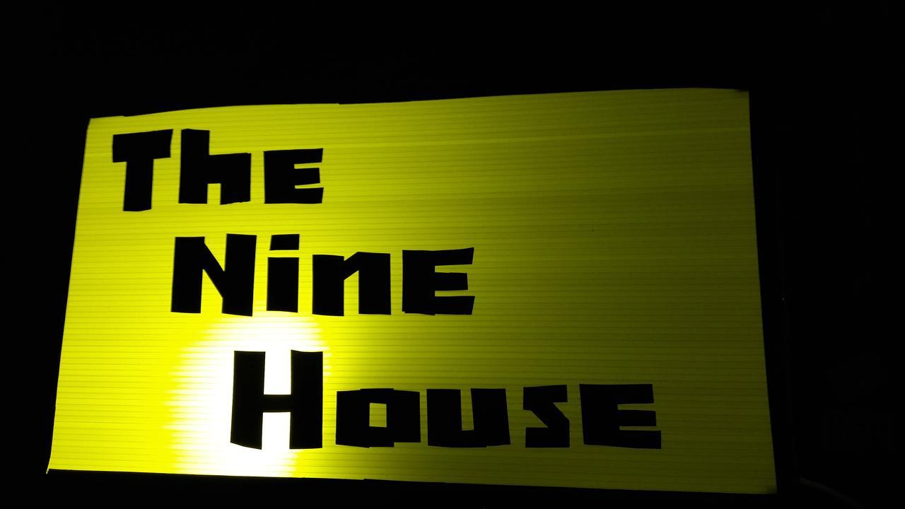 The Nine House Hostel Банкок Екстериор снимка
